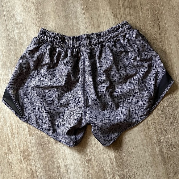 Lululemon Hotty Hot Short - 4” Inseam - Picture 2 of 6